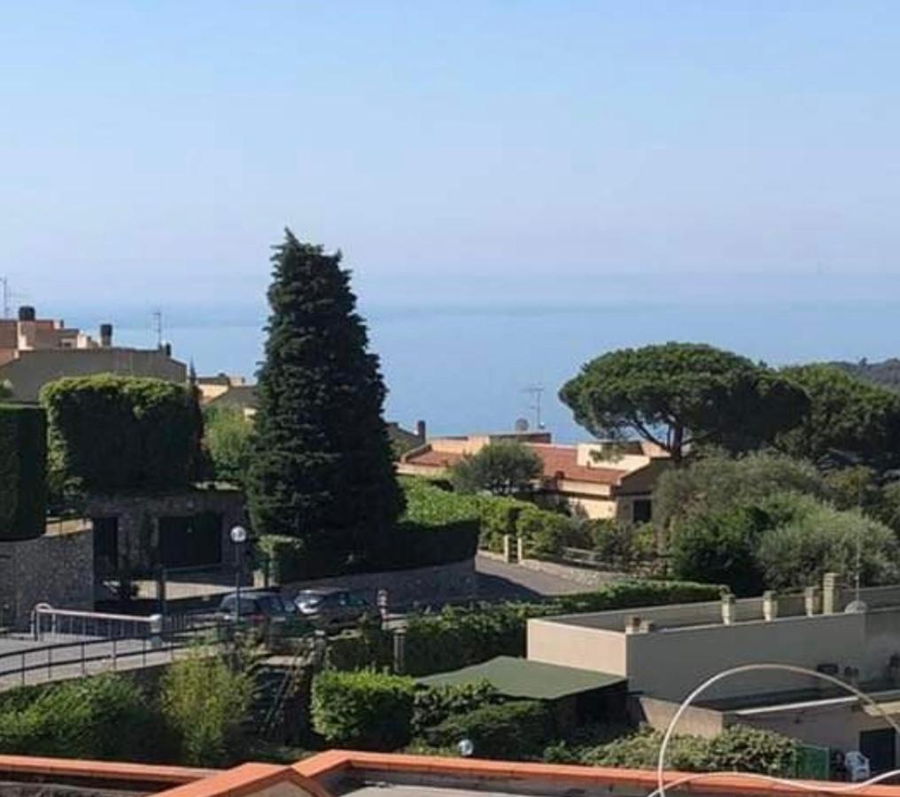 Al 37 Vista Mare E Colline Apartment Finale Ligure Exterior photo